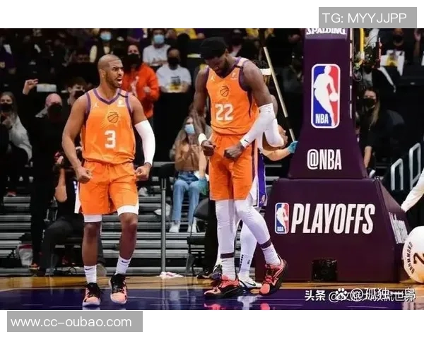 回顾14年前今日保罗加盟湖人的三方交易因篮球原因遭否决的背后故事